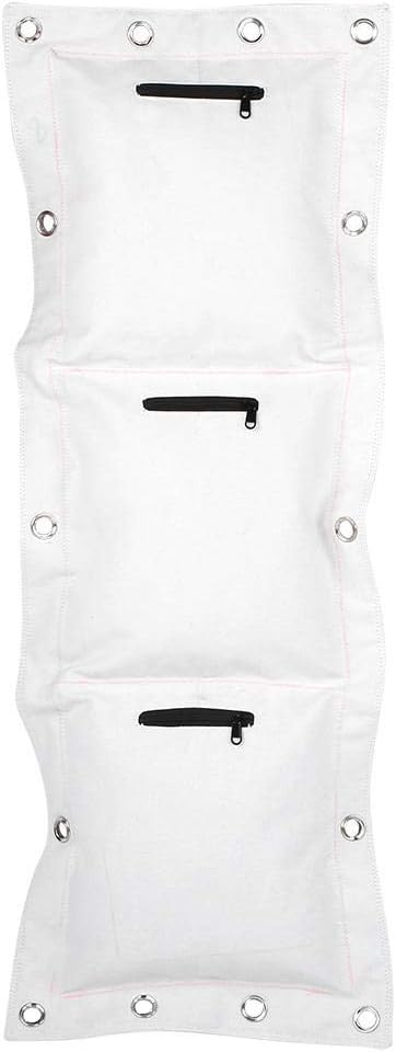 De Triple Bag, een duurzaam canvas paneel met drie zakken met rits en metalen ringen om de tas op te hangen, is de ultieme veelzijdige trainingspartner voor boksen, Thaiboksen en Kung Fu.