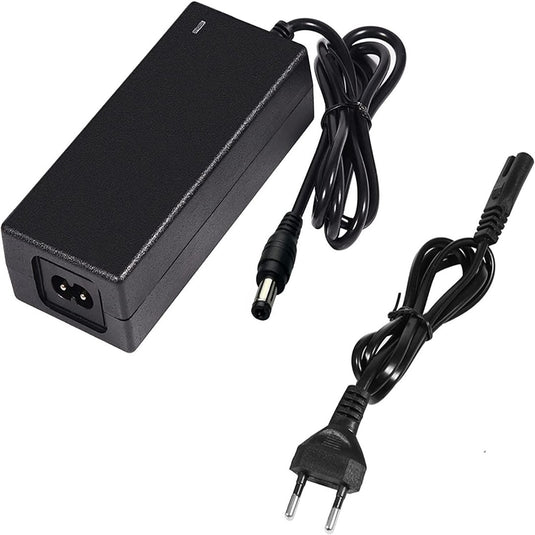 Laad je elektrische scooter snel en efficiënt op met onze 36V netadapter. Het heeft een vast snoer en losse kabel met twee ronde pinnen voor een veilige laadervaring en supersnel opladen.