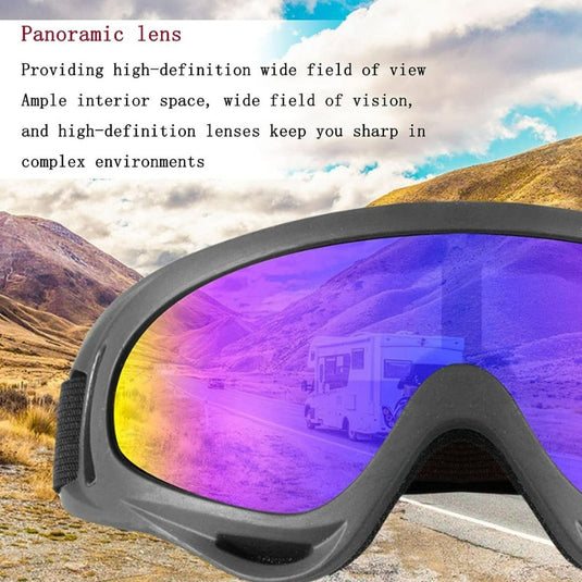 Promotionele afbeelding van de ontdekking van de ultieme skibrillen voor de wintersport, met aandacht voor kenmerken als voldoende binnenruimte, een breed gezichtsveld en UV-bestendige high-definition lenzen voor helderheid in complexe omgevingen.
