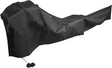 Een vleugel onder een zwarte, waterdichte beschermhoes.
Bescherm je roeimachine tegen weersinvloeden met deze waterdichte roeimachinehoes.