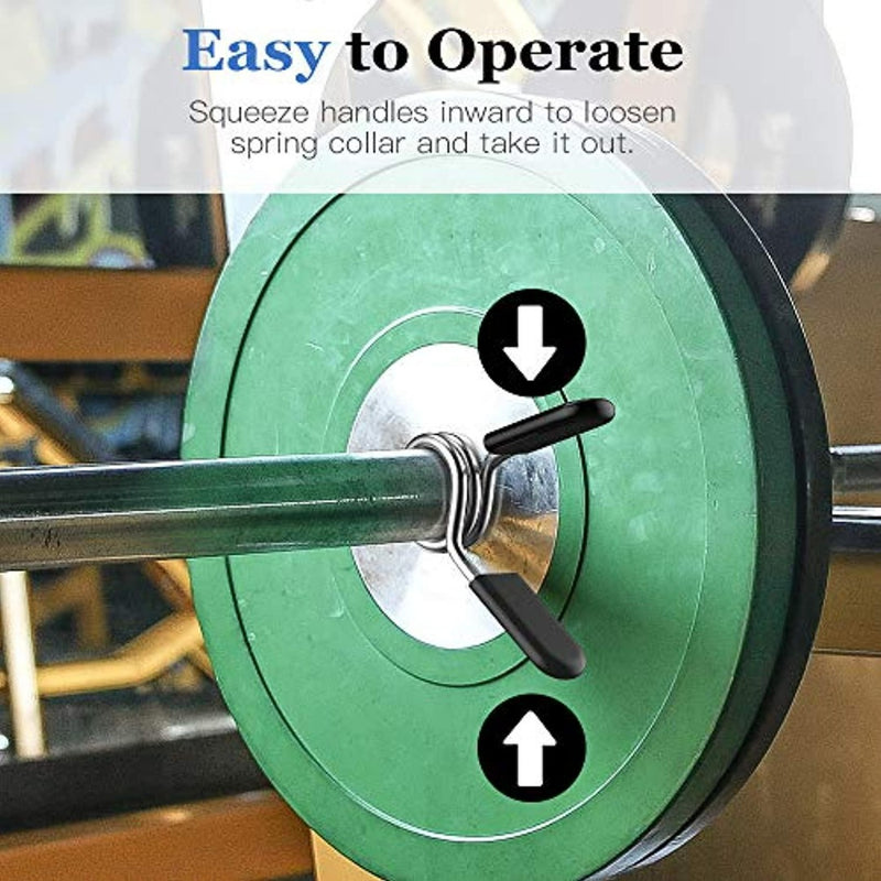 Laad afbeelding in Galerijviewer, Close-up van een groene halterschijf op een halter met instructiepijlen die laten zien hoe je de Halterklemmen voor dumbbells en halters kunt bedienen: veilig en eenvoudig te gebruiken.
