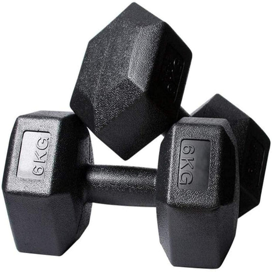 Twee zwarte zeshoekige dumbbells van 6 kg netjes gestapeld, perfect voor gewichtsverlies en milieuvriendelijk met duurzaamheid in gedachten, uit onze