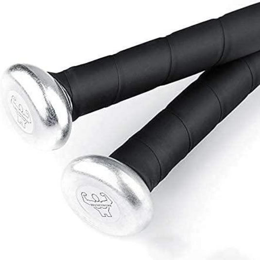 Twee zwart-zilveren push-upstangen met ergonomische antislipschuimgrepen en een ronde, platte basis. Het logo is zichtbaar op het uiteinde van elke handgreep.
Productnaam: Honkbalknuppel