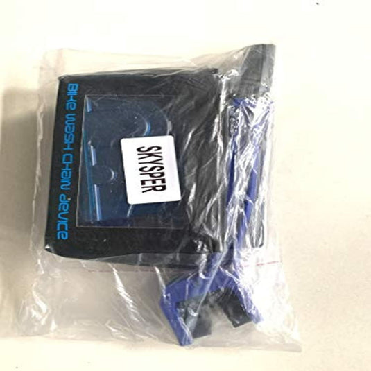 Een blauwe draagbare fietskettingreinigingsset verpakt in een doorzichtige plastic zak met een label met de tekst "synsper".