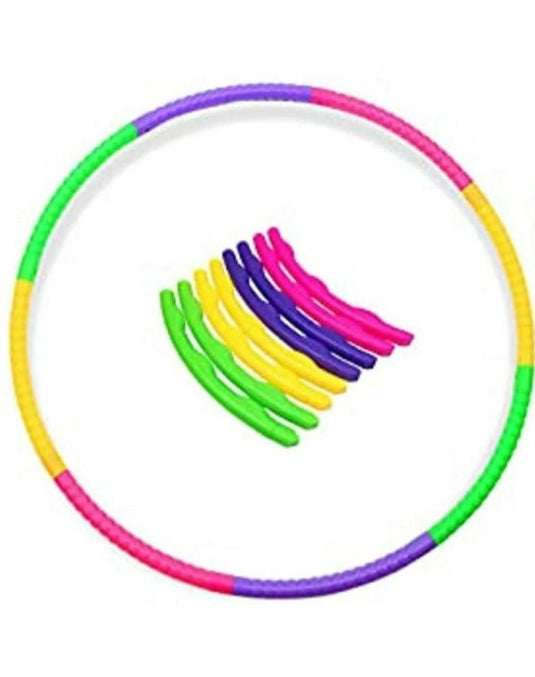 Laat je kinderen stralen met onze kleurrijke hoelahoep voor kinderen - Plezier en beweging in één! gerangschikt in een cirkelvormig patroon op een witte achtergrond, met een verloop van roze, paarse, blauwe, groene en gele kleuren.