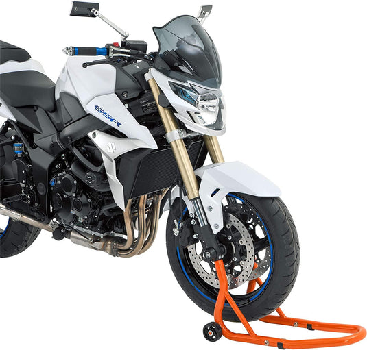 Een motorfiets met een wit en zwart kleurenschema op een oranje Montagestandaard voor voorvork, voorzien van blauwe velgen, toont veelzijdigheid tegen een witte achtergrond en benadrukt het belang van motoronderhoud.