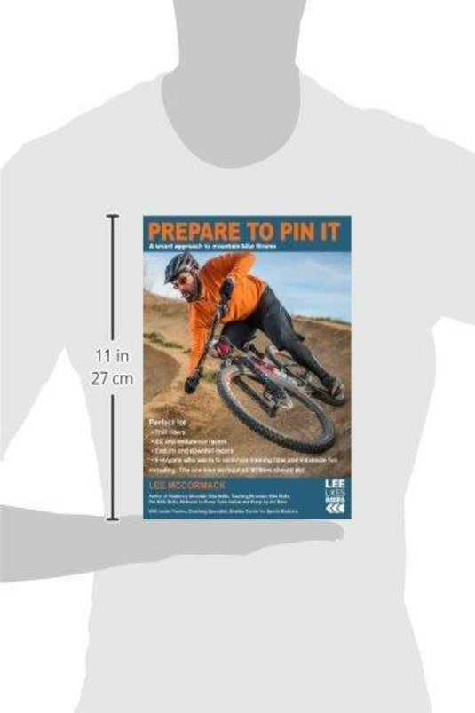 Een boekomslag met een mountainbiker op een onverharde weg, getiteld "Prepare to Pin It: A smart approach to mountainbike fitness" door Lee McCormack, met tekst en logo's gericht op mountainbiken.