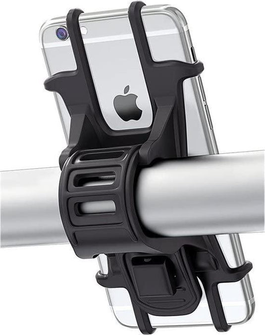 Een smartphone gemonteerd op een fietsstuur met behulp van een zwarte verstelbare universele mobiele houder voor fiets, met de achterkant van een witte iPhone met een zichtbaar Apple-logo.