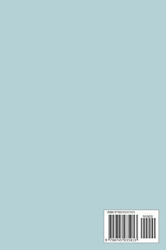 Op de lichtblauwe omslag van het boek staan rechtsonder een barcode en ISBN met de tekst 'Tricep Kettlebell Exercises: Guidelines For Kettlebell Workouts - kettlebell oefeningen', ideaal voor beginners die hun gezondheids- en fitnessreis met kettlebells willen beginnen.