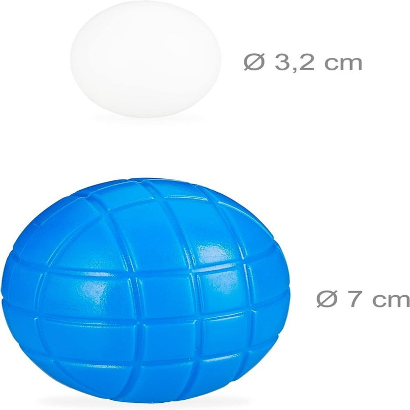 Laad afbeelding in Galerijviewer, Twee Beleef het plezier van boccia-ballen geïsoleerd op een witte achtergrond; De bovenkant toont een kleine, effen witte bal met een diameter van 3,2 cm, en de onderkant is een grotere blauwe bal met een rasterstructuur, 7 cm in diameter.
