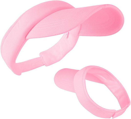 Een paar roze Zonnekleppen voor vrouwen: bescherm jezelf tegen de zon en geniet van je favoriete sporten met handgrepen, gemaakt van sneldrogend materiaal, op een witte achtergrond.