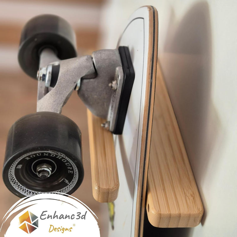 Laad afbeelding in Galerijviewer, Skateboard wandhouder van bamboe voor skateboard longboard en snowboard – verticale boardhouder
