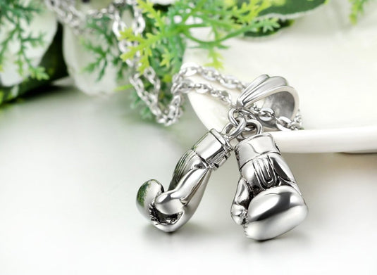 Bokshandschoen ketting van roestvrij staal met hanger en karabijnsluiting – bokssieraden – sportketting - happygetfit.com
