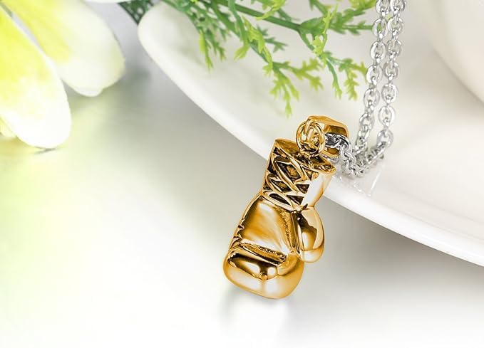 Załaduj obraz do przeglądarki galerii, Bokshandschoen ketting van roestvrij staal met hanger en karabijnsluiting – bokssieraden – sportketting - happygetfit.com

