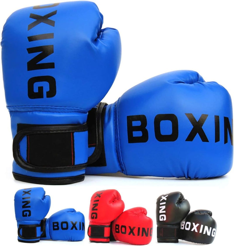 Laad afbeelding in Galerijviewer, Rechtop geplaatst zijn deze blauwe bokshandschoenen met de tekst &quot;BOXING&quot; gemaakt voor maximale prestaties en veiligheid. Hieronder vindt u kleinere afbeeldingen in blauw, rood en zwart. Product: Verbeter je slagkracht met onze hoogwaardige boxhandschoenen voor kinderen.
