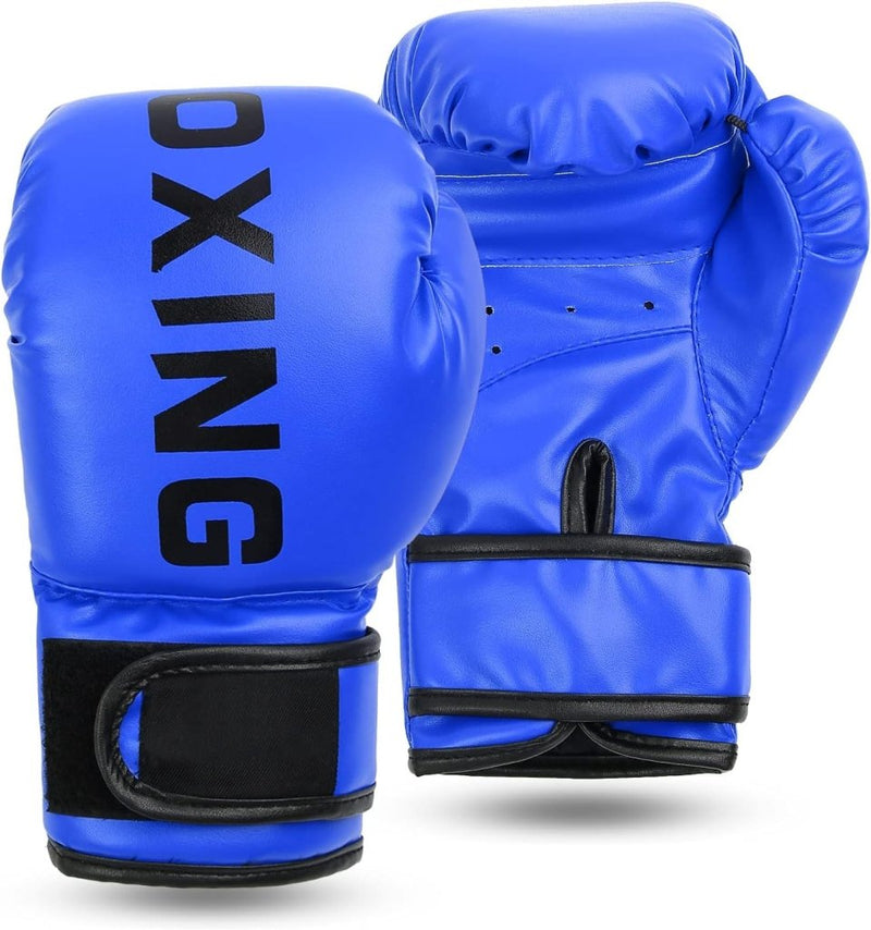 Load image into Gallery viewer, De &quot;Verbeter je slagkracht met onze hoogwaardige boxhandschoenen voor kinderen&quot; zijn gemaakt van materialen van hoge kwaliteit, waarbij de ene blauwe handschoen &quot;BOXING&quot; toont en de andere de polsband en de palmzijde, wat maximale prestaties en veiligheid voor jonge atleten garandeert.
