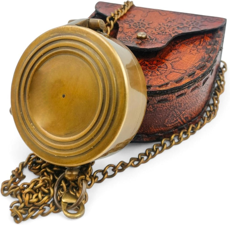 Laad afbeelding in Galerijviewer, Brass Pocket Compass Hand Made Fully Functional Compass Antique Nautical Replica Item with Leather Case. - happygetfit.com
