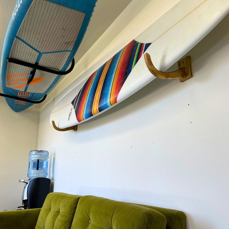Laad afbeelding in Galerijviewer, COR Surf Surfboard Wall Rack for Longboards and Shortboards | Beautiful Wood Wall Display Mount Works Indoor and Outdoor - happygetfit.com
