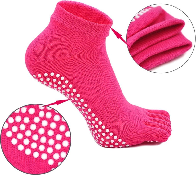 Laad afbeelding in Galerijviewer, Roze enkelsok met witte grip dots op de zool voor maximale grip en een close-up van de elastische boord, perfect als Antislip dames yoga sokken - Voor ultieme grip en comfort.
