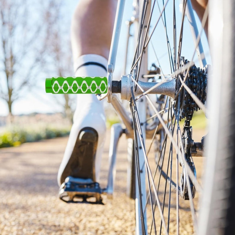 Laad afbeelding in Galerijviewer, Fiets pegs 4 stuks 100 x 28 mm voor 3/8 inch assen groen – aluminium BMX voetsteunen - happygetfit.com
