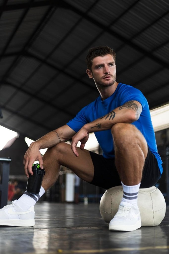 Załaduj obraz do przeglądarki galerii, Heren sportshirts 3 of 5 stuks sneldrogend en ademend – fitness shirt – hardloopshirt - happygetfit.com
