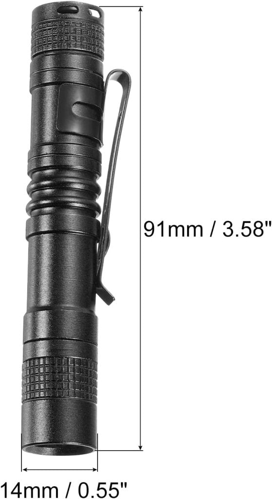 Laad afbeelding in Galerijviewer, Mini LED zaklamp met clip 91 mm zwart – aluminium penlight – camping en outdoor accessoires - happygetfit.com
