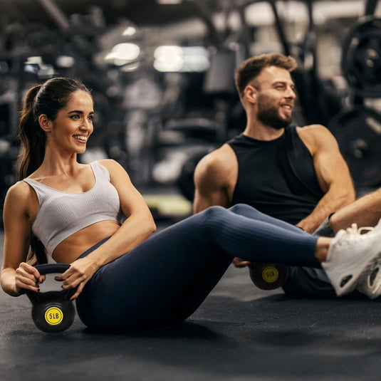 Sporzon! Kettlebell met brede grip, fitnessgewicht, set van 4, inclusief 2,3 kg, 4,5 kg, 6,8 kg, 9,1 kg, meerkleurig - happygetfit.com