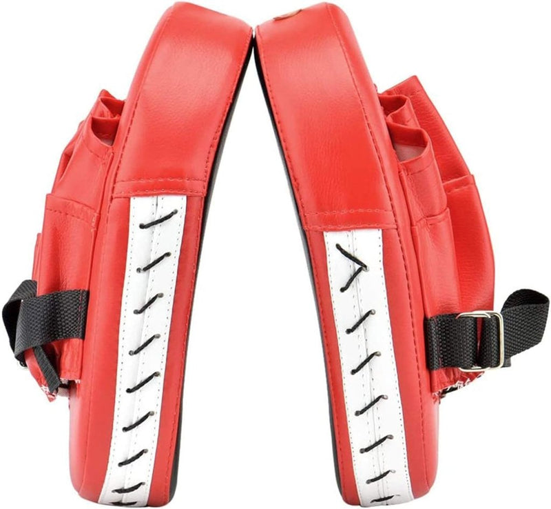 Laad afbeelding in Galerijviewer, Rode Muay Thai kick pads met witte stiksels, zwarte banden en handgrepen zijn ideaal voor intensieve training. Deze duurzame leren focus pads zijn ontworpen om tegenover elkaar te staan, klaar om je vechtvaardigheden te verbeteren: Verbeter je training met onze duurzame leren focus pads.
