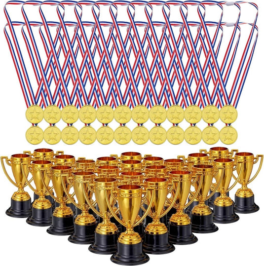 THE TWIDDLERS 24 stuks trofeeën en medailles voor kinderverjaardagsfeest, schoolsport, toernooi en Halloween-kostuumfeesten, gastgeschenken en beloningen - happygetfit.com