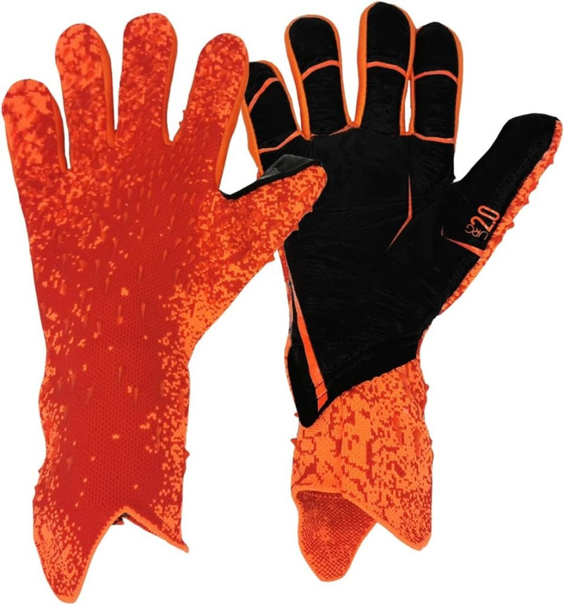 Laad afbeelding in Galerijviewer, Onze premium voetbal keepershandschoenen in oranje hebben zwarte handpalmen voor superieure grip, comfort en bescherming. Met één handschoen met de handpalm omhoog en de andere met de handpalm omlaag, tonen ze uitzonderlijke effectiviteit voor keepers.
