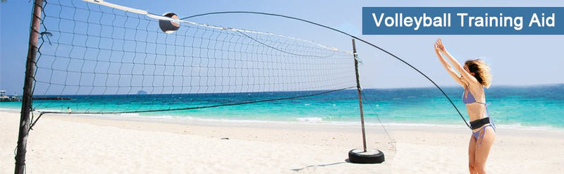 Load image into Gallery viewer, Iemand verfijnt zijn volleybalvaardigheden op een zandstrand met behulp van de oefening &quot;Verbeter jouw spel met onze volleybal trainingshulp met taille riem!&quot;. De helderblauwe lucht en de oceaan vormen een prachtig decor terwijl ze hun techniek oefenen en perfectioneren.
