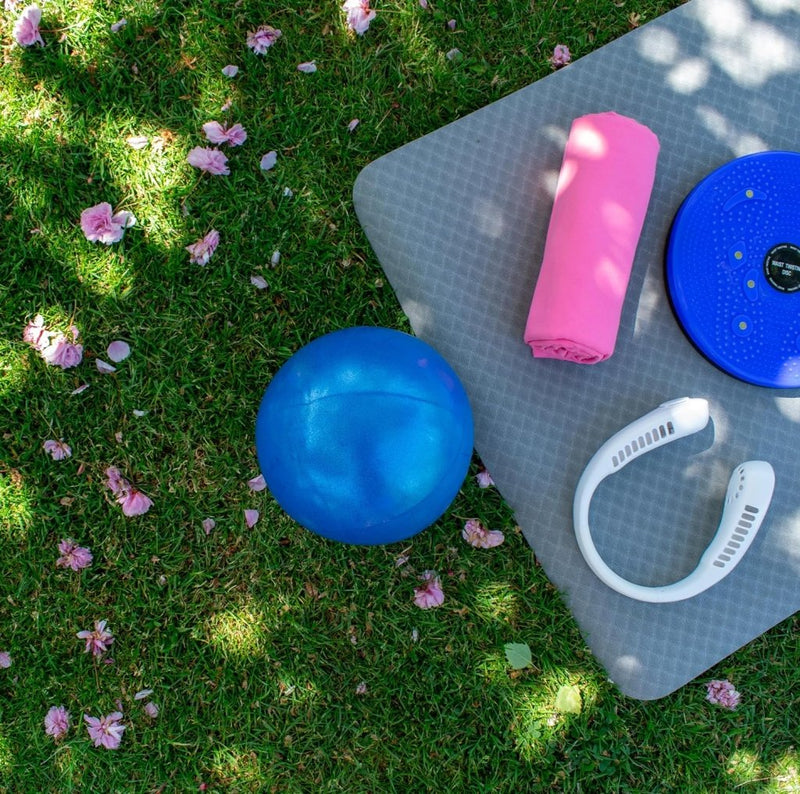 Laad afbeelding in Galerijviewer, Zachte pilatesbal 25 cm blauw - happygetfit.com
