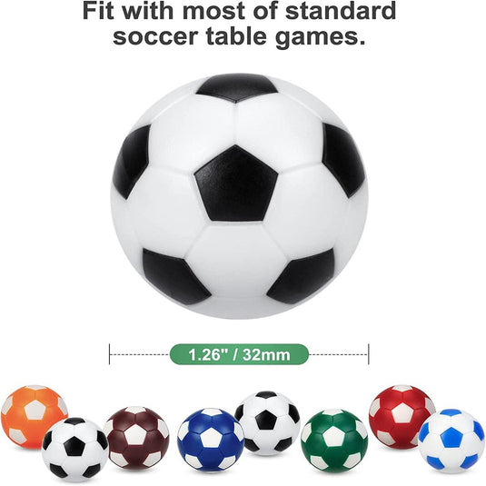 Een klassieke zwart-witte mini-tafelvoetbalbal prominent tentoongesteld met daaronder verschillende gekleurde tafelvoetbalballetjes, allemaal gelabeld met een afmeting van 1,26 inch of 32 mm.