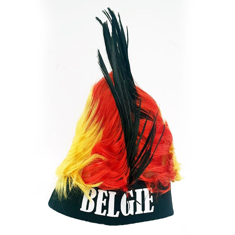 Load image into Gallery viewer, Breng de Belgische trots naar voren met deze opvallende Belgische hanenkam pruik in de kleuren van de Belgische vlag met het woord &quot;Belgie&quot; erop gedrukt.
