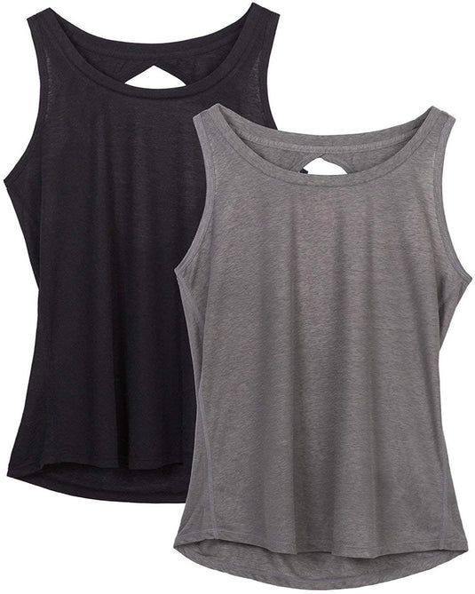 Twee Comfortabele dames sporttops in grijs en zwart, ontworpen voor maximaal comfort en ademend vermogen.