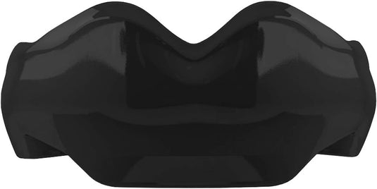 Een afbeelding van een zwarte helm met een zwart vizier, dat beugelbescherming biedt. Bescherm je beugel en je portemonnee met ons bitje voor beugeldragers.