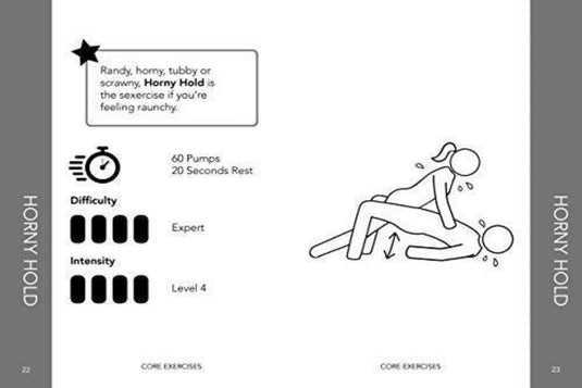 Zin met productnaam: Illustratie van een stel dat een partneroefening uitvoert genaamd 'horny hold', gelabeld als onderdeel van hun BootyMax Fitness-fitnessroutine.