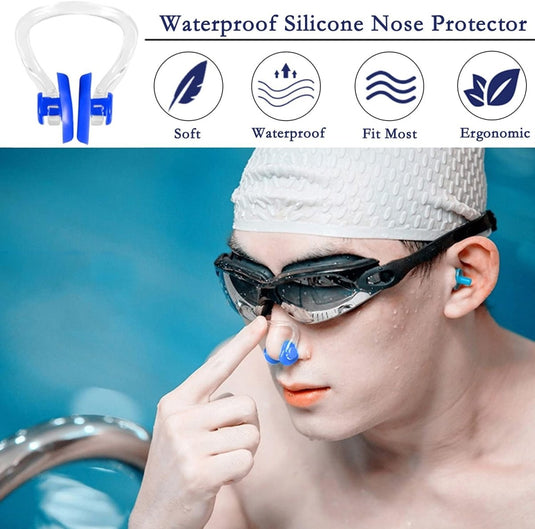 Een zwemmer die een comfortabele Neusclips voor zwemmen aanpast, een veiligheidsbril en een witte badmuts draagt, met pictogrammen die de kenmerken van het product benadrukken.