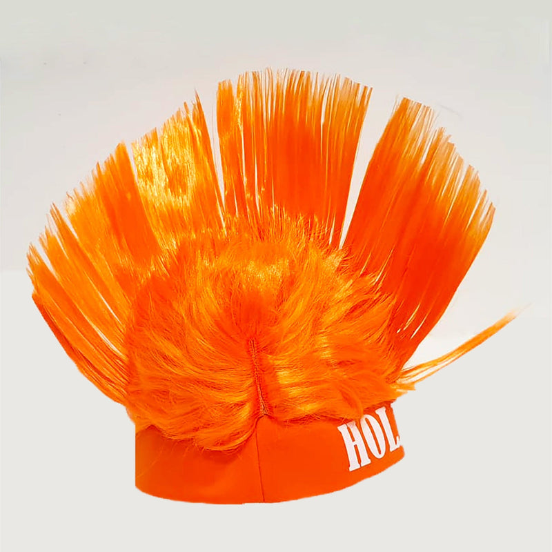 Load image into Gallery viewer, Laat je zien trots met de oranje Holland hanenkam pruik, perfect voor Nederlandse supporters.
