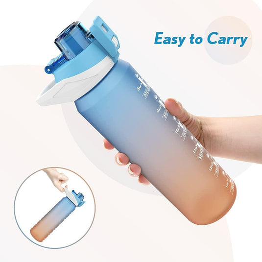 Een 1 liter waterfles voor optimale hydratatie en motivatie in de handen van een fitnessliefhebber, ontworpen met gemakkelijk mee te nemen eigenschappen voor gezondheidsbewuste individuen.